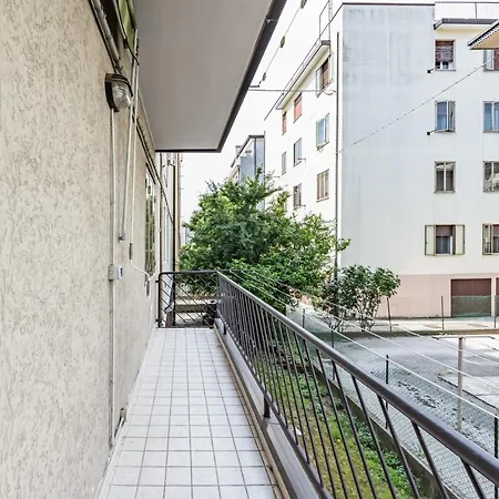 Guesthost - Sunset Apartamento